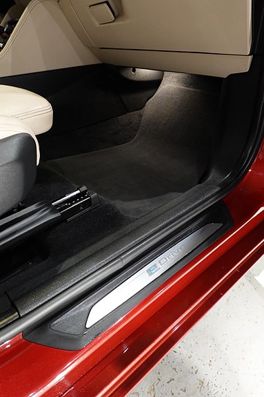 BMW 225xe 24 of 30