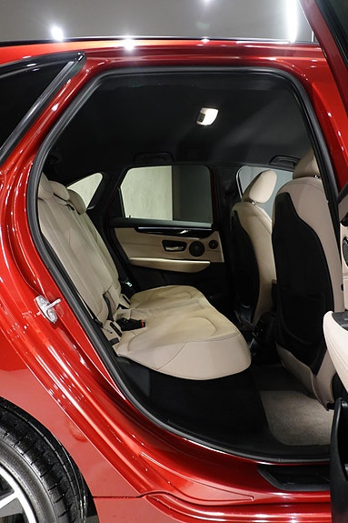 BMW 225xe 25 of 30