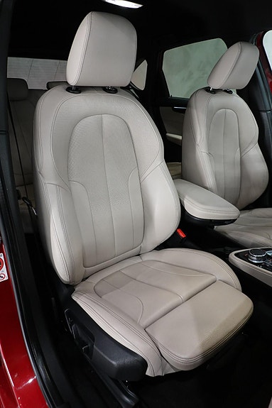 BMW 225xe 22 of 30