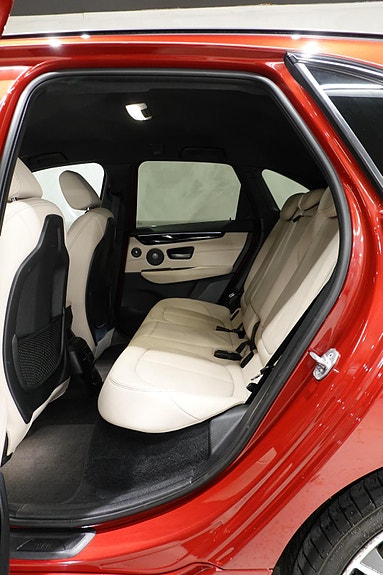 BMW 225xe 17 of 30