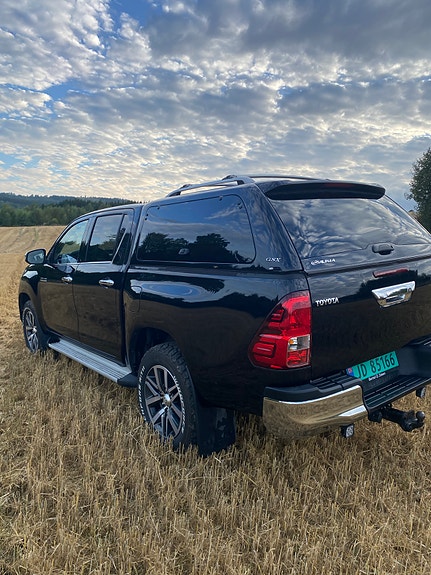 Toyota HiLux 6 of 25