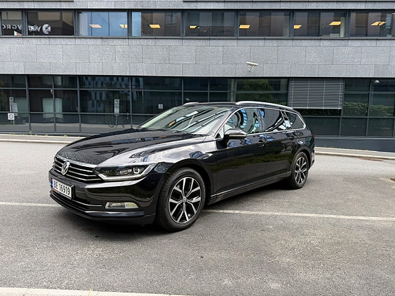 Volkswagen Passat 3 of 20