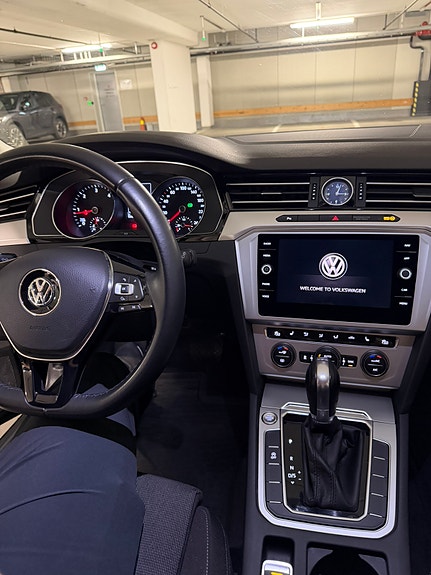 Volkswagen Passat 18 of 20
