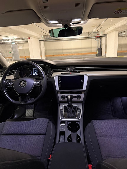 Volkswagen Passat 11 of 20