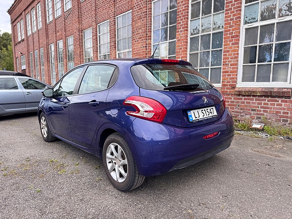 Peugeot 208 14 of 30