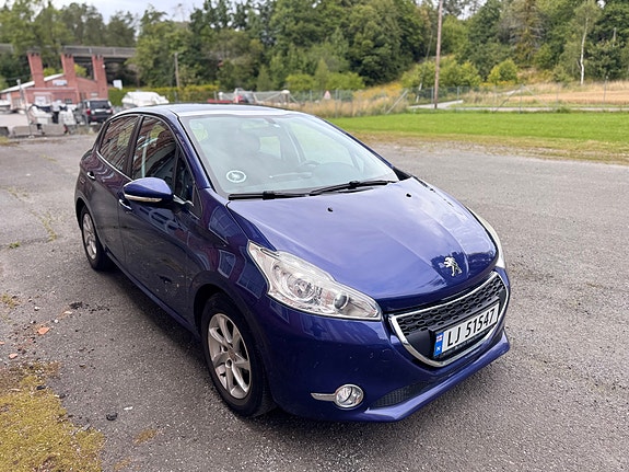 Peugeot 208 9 of 30