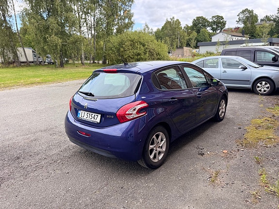 Peugeot 208 16 of 30