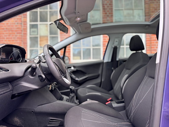Peugeot 208 20 of 30