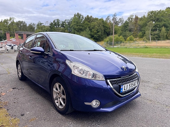 Peugeot 208 8 of 30