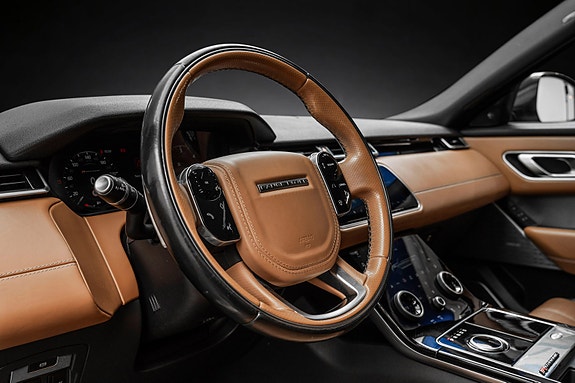 Land Rover Range Rover Velar 16 of 30
