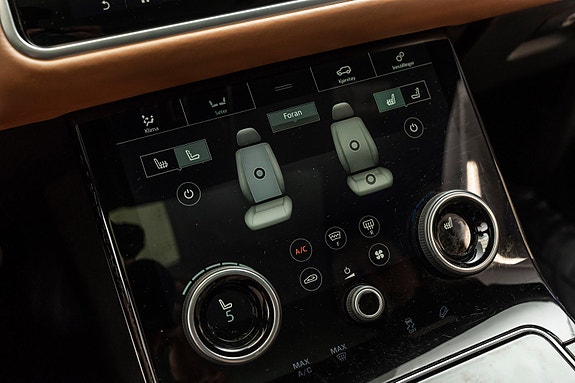 Land Rover Range Rover Velar 30 of 30