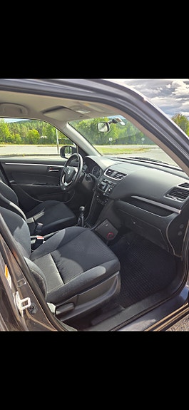 Suzuki Swift 11 of 19