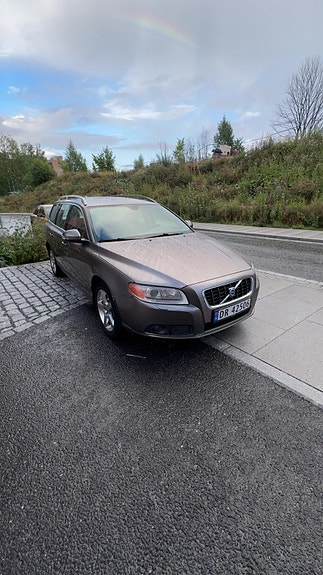 Volvo V70 9 of 23