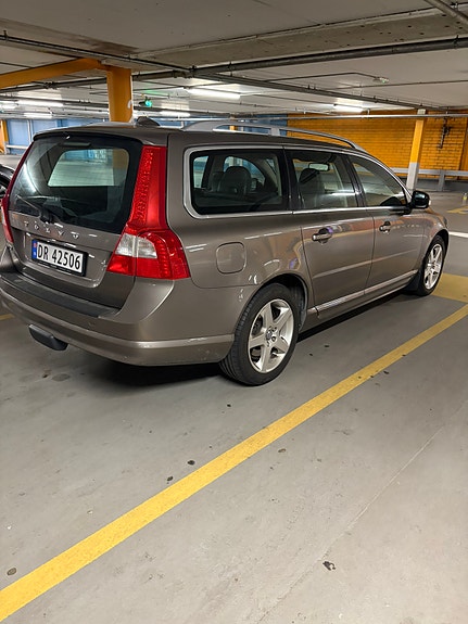 Volvo V70 6 of 23