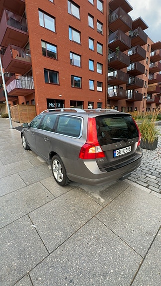 Volvo V70 10 of 23