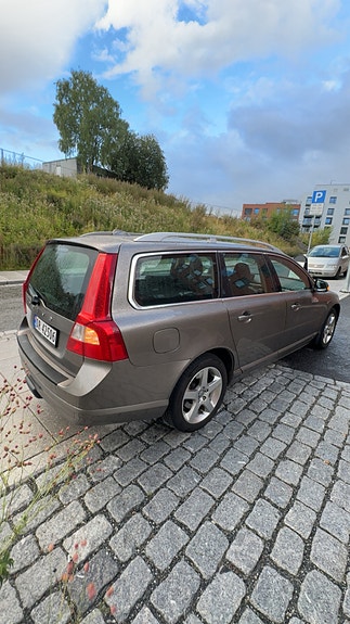 Volvo V70 8 of 23