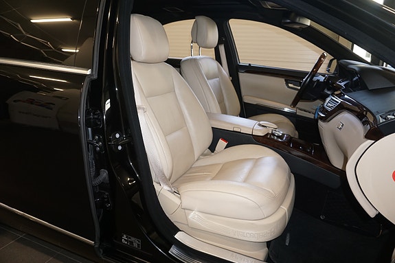 Mercedes-Benz S350 d 30 of 30