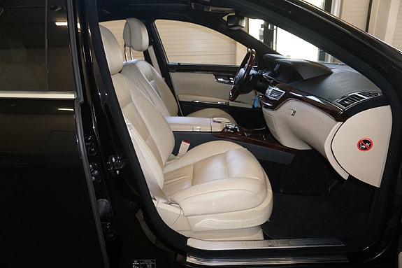 Mercedes-Benz S350 d 29 of 30