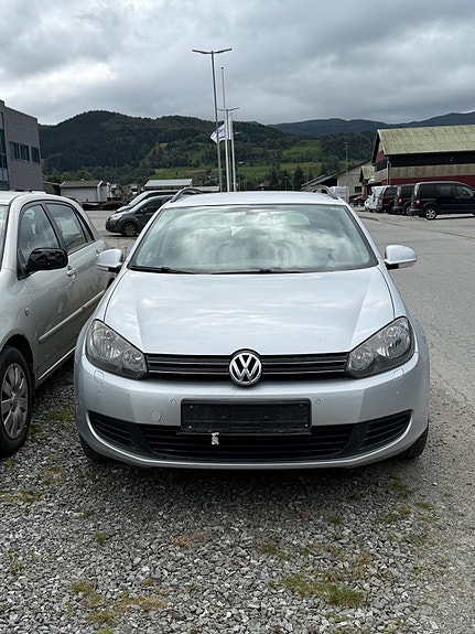 Volkswagen Golf VI 2 of 7