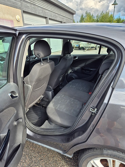 Opel Corsa 6 of 10