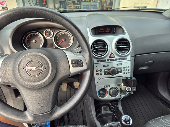 Opel Corsa 9 of 10