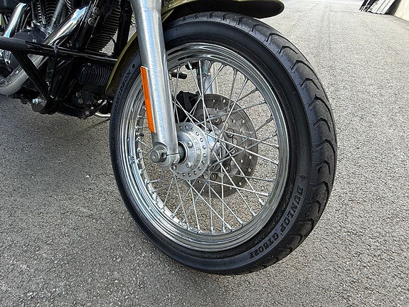 Harley-Davidson FXDB Dyna Street Bob 16 of 16