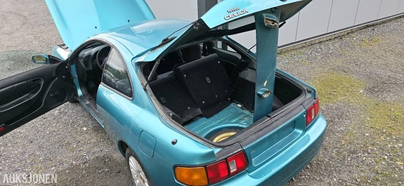 Toyota Celica 5 of 19