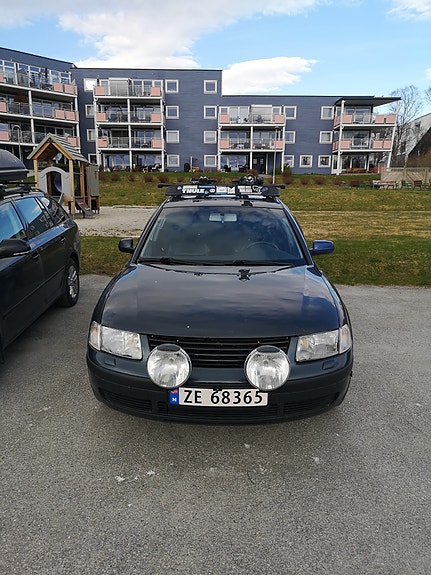 Volkswagen Passat 3 of 7
