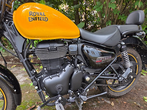 Royal Enfield Meteor 350 3 of 5