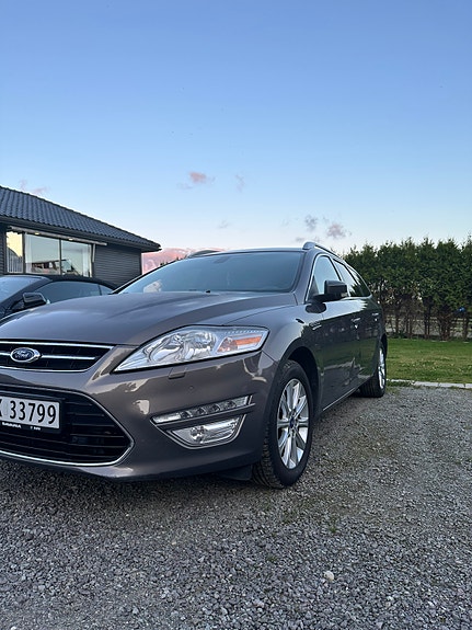 Ford Mondeo 2 of 12