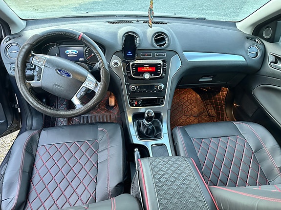 Ford Mondeo 9 of 12