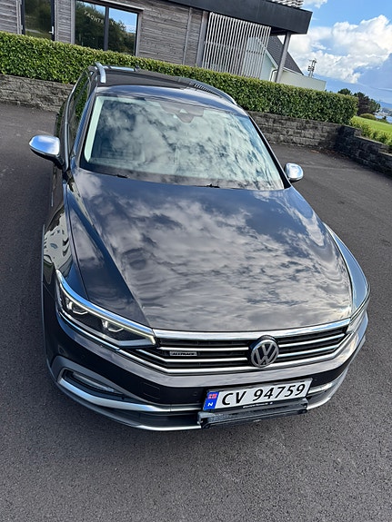 Volkswagen Passat Alltrack 7 of 13