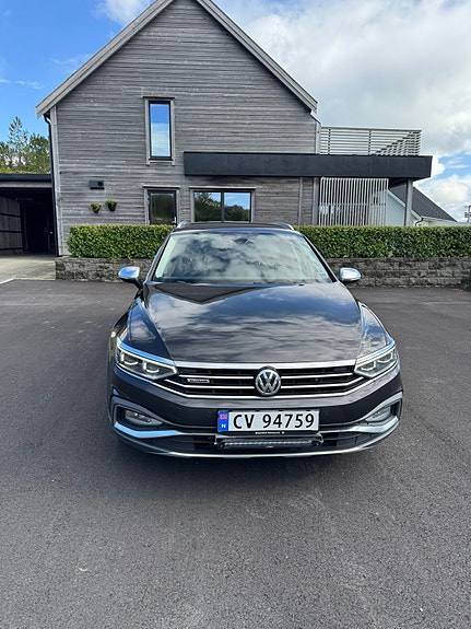 Volkswagen Passat Alltrack 6 of 13
