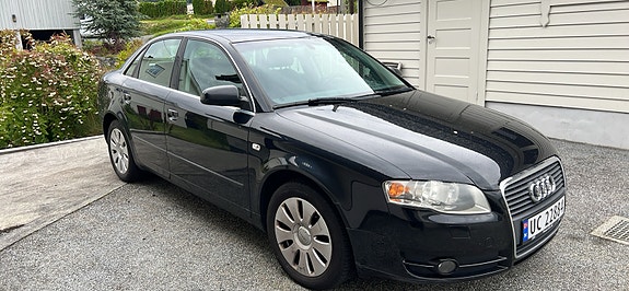 Audi A4 3 of 12