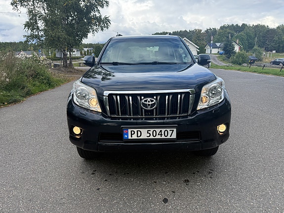 Toyota Land Cruiser 4 of 12