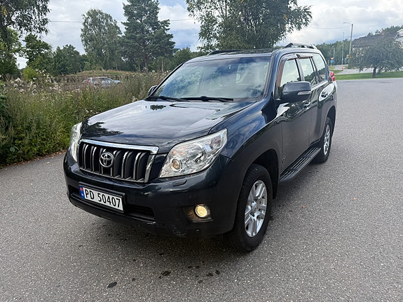 Toyota Land Cruiser 3 of 12