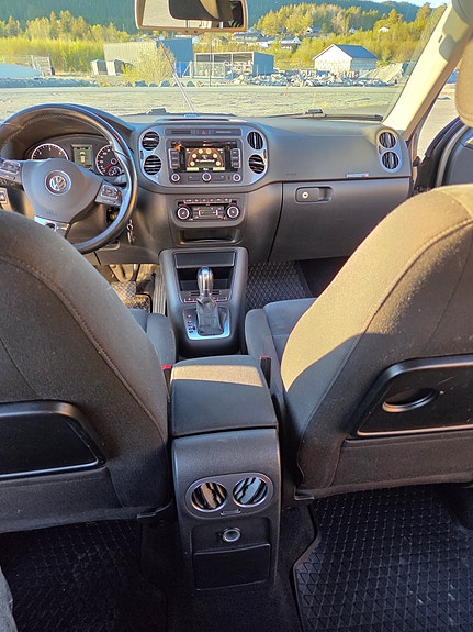 Volkswagen Tiguan 18 of 25