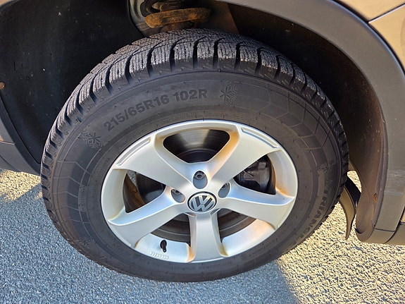 Volkswagen Tiguan 8 of 25