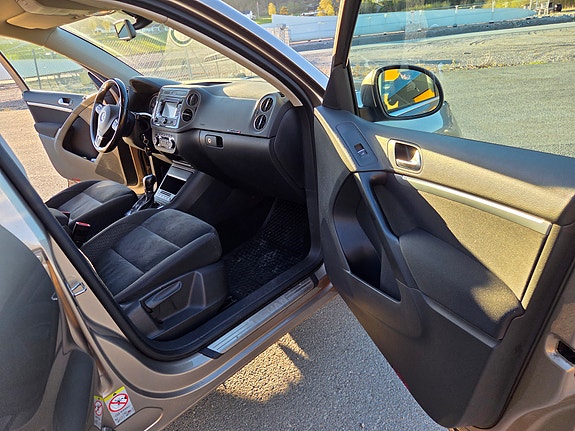Volkswagen Tiguan 16 of 25