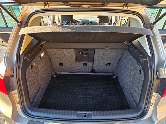 Volkswagen Tiguan 17 of 25