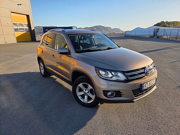 Volkswagen Tiguan 2 of 25