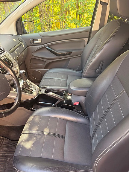 Ford Kuga 8 of 9