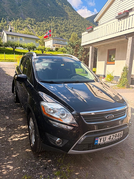 Ford Kuga 2 of 9