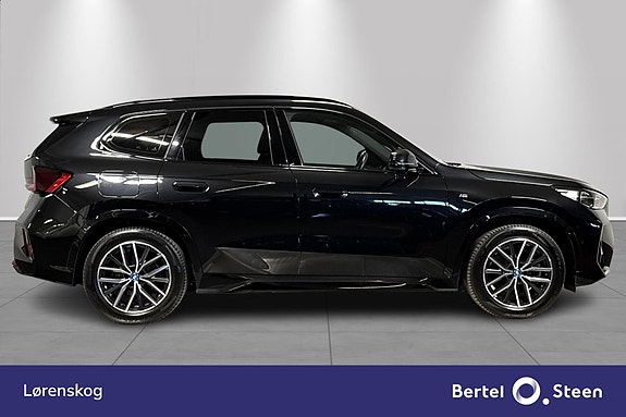 BMW iX1 6 of 27