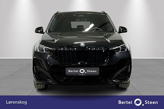 BMW iX1 8 of 27