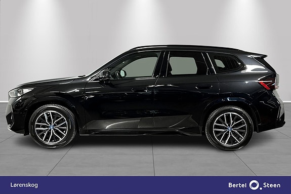 BMW iX1 2 of 27