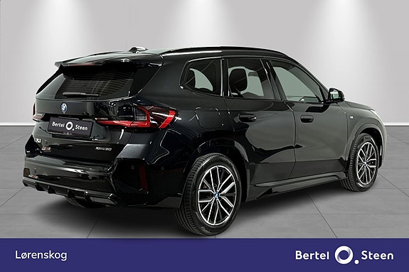 BMW iX1 5 of 27