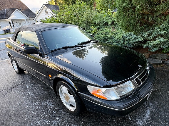 Saab 900 2 of 14