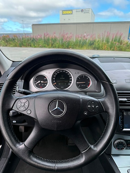 Mercedes-Benz C220 d 14 of 20