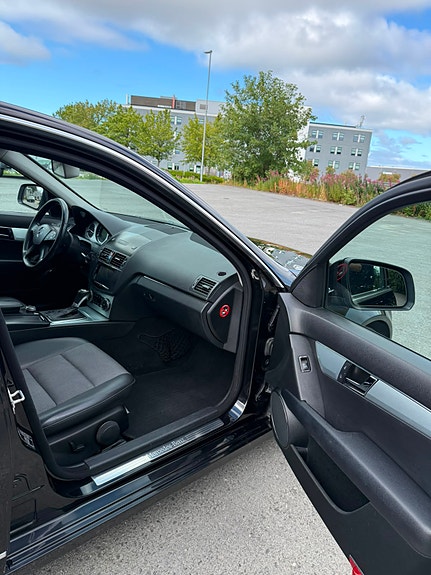 Mercedes-Benz C220 d 16 of 20